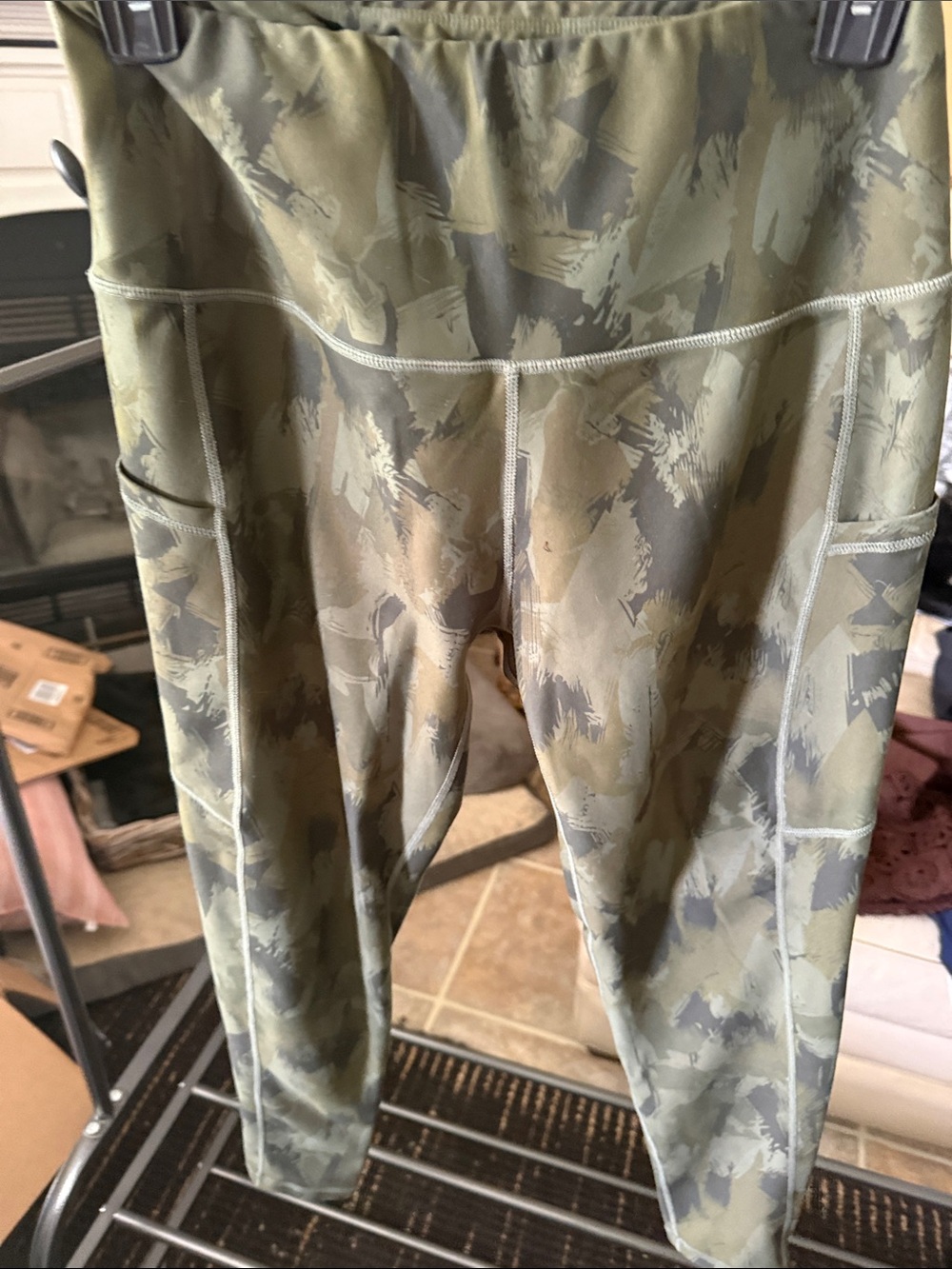 Camouflage Print Active Leggings with Side Pockets 0054